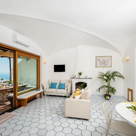 Flower Power Apartment