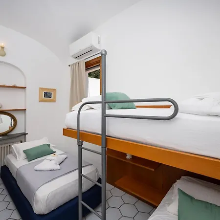 Flower Power Apartment *