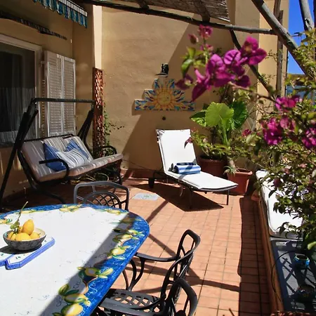 Flower Power Apartment Positano