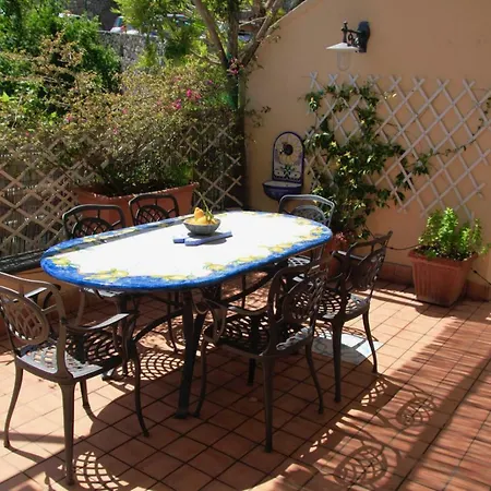 Apartment Flower Power Positano